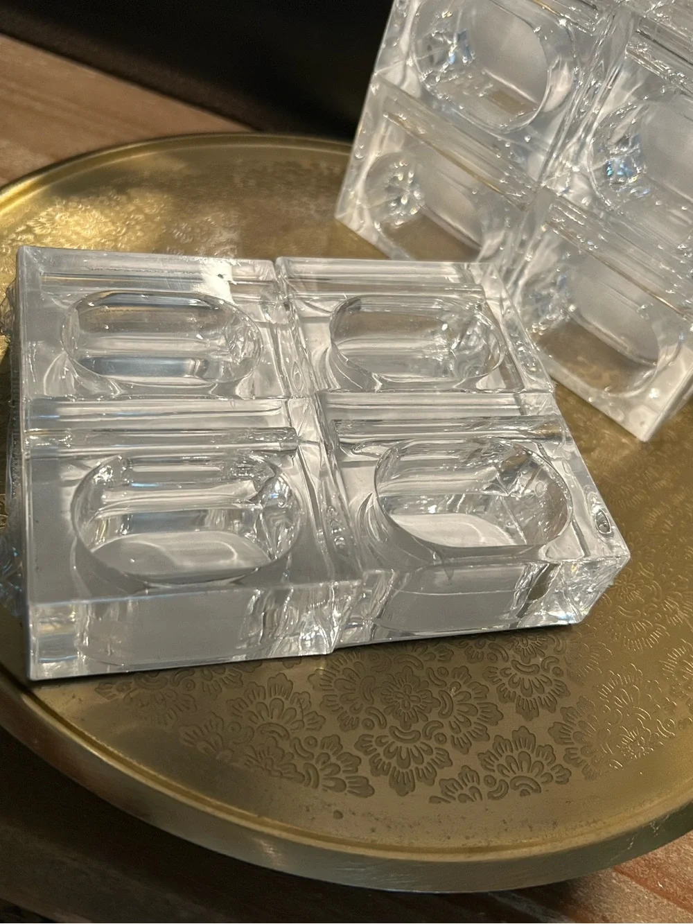 NWT Vintage 1990 Two's Company Lucite Flower Napkin Holder Bud Vases - Set of 8